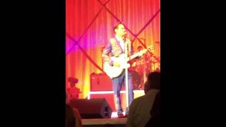Chris Isaak 2015, Don't Break My Heart