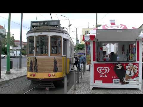 Three minutes, flight over Lisbon  - Portuguese folk dance - Capoera