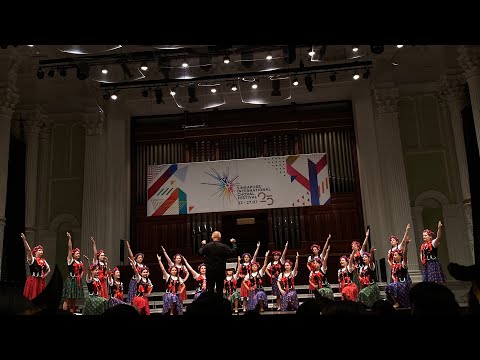 Hej na Krakowskim Rynku Milosz Bembinow | Puellae Orantes Choir , Poland