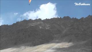 preview picture of video 'Trip to Northern Areas-08 Paragliding at Shandoor'