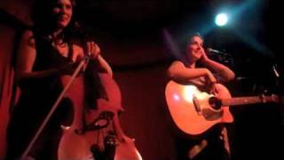 Maggie Walters - "I'm on Fire" Live (Bruce Springsteen Cover)