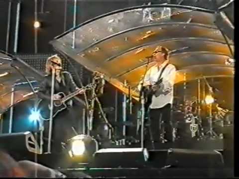 Bon Jovi & Ray Davies - Lola (Hyde Park 2003)