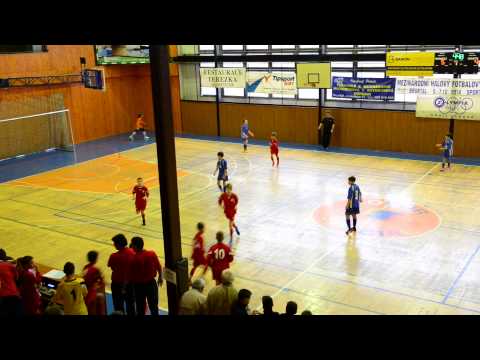 Výber ZsFZ Slovensko -TJ OLYMPIA Bruntál. Halový turnaj Bruntál 2014 finále -2 polčas
