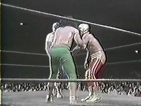 Rayo de Jalisco Jr./Solar I/Solar II vs. Pirata Morgan/Espectro Jr./Tierra, Viento y Fuego