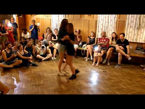 Yse Góes e Anne Juhe - Forró Roots