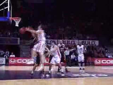 25 12-01-08 BCO-Leuven - Vrijworpen Sam Van Rossom die eigen