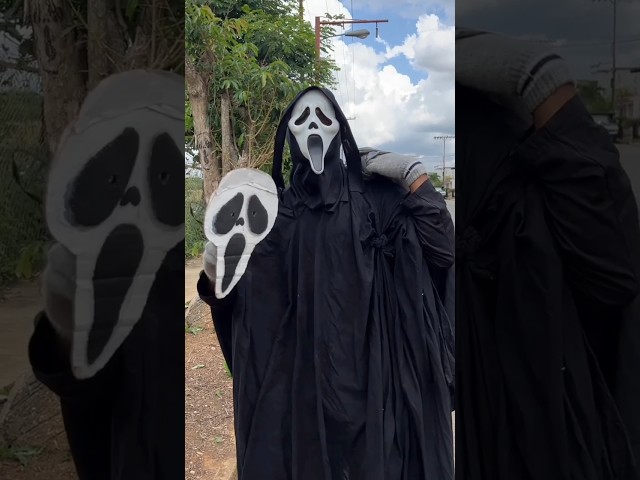 Vídeo relacionado con SKHAOVS 2 Piezas Máscara Facial Completa Halloween, Máscara Negra Sin Rostro, Mascarilla Completa Negro Unisex, Full Face Masks Unisex para Fiesta de Disfraces de Halloween Carnaval (2 Piezas)