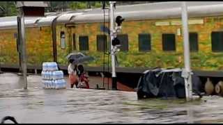 preview picture of video '12223 Mumbai LTT Ernakulam AC Duronto Express'