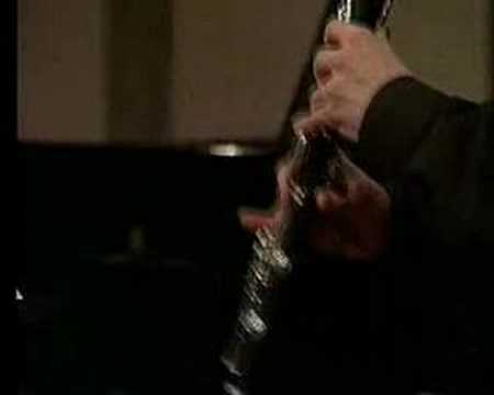 Malcolm Arnold:Fantasy for B flat clarinet