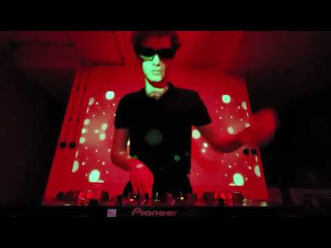 Tekknik Techno DJ Set