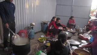 preview picture of video 'Thức ăn Bao Nóng -Bếp nấu đãi tiệc cưới ở Nghệ An'