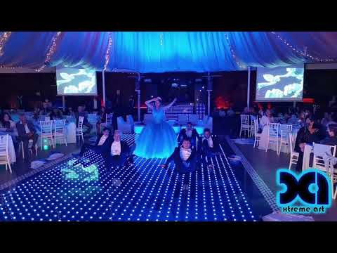 ENTRADA Quinceañera. Vals con ABANICOS al final Canción Francesa Alizée. Coreografia: Xtreme Art.