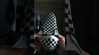 Download lagu The Best Vans mp3