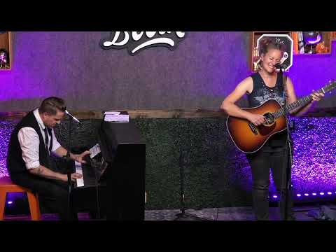 Late to the Party - Antje Duvekot