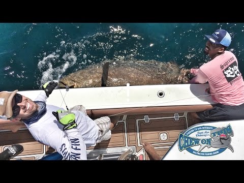 Monster Fishing Dunk - NBA Basketball Player Catches Giant Fish - Top Monster Fishing Video