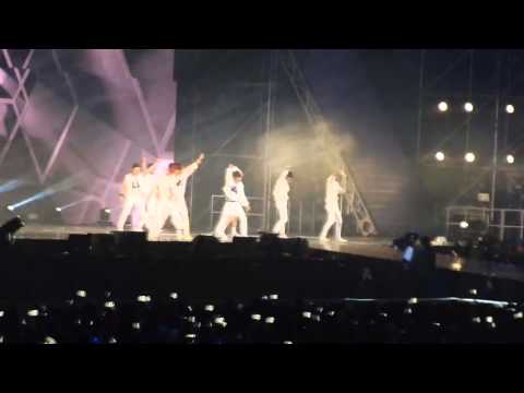 151010 EXO Love Dome Concert   Call me baby