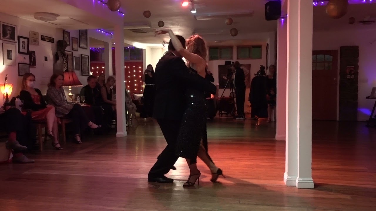 LORENA ERMOCIDA/DENNIS CANTE IN SAN PEDRO 1/2 EL INGENIERO, Di Sarli Orquestra