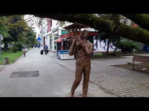 Novi kip "Otac i sin" u Širokoj ulici - 29.9.22. #slavonskibrod #croatia #širokaulica