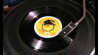 Gregory Isaacs - Mr. Cop / Mr. Cop Version - 1977 45rpm