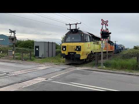 *Rare | Malfunction* Kiln Lane (Immingham) Level Crossing (25/05/2019)