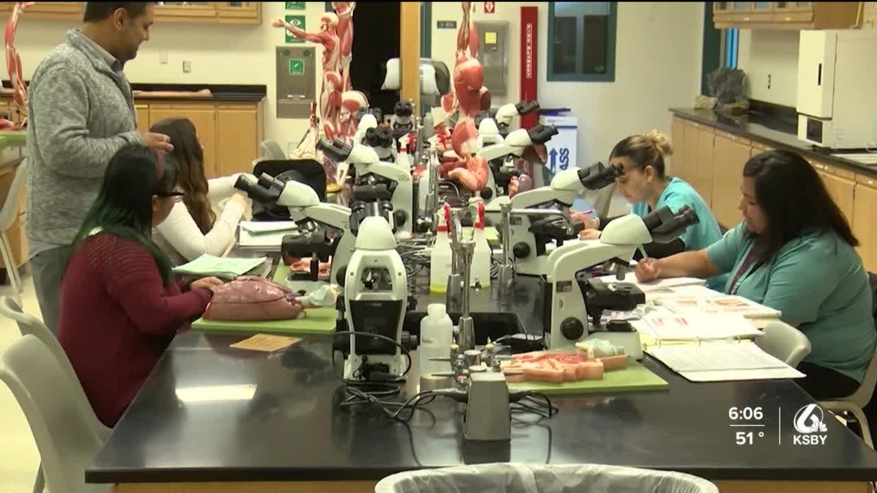 Two new laws will affect community colleges across California in 2023