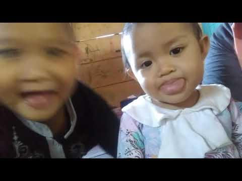 Bhinneka Tunggal Ika nemenin adik Tan Hana Dharma Mangrwa melet-melet