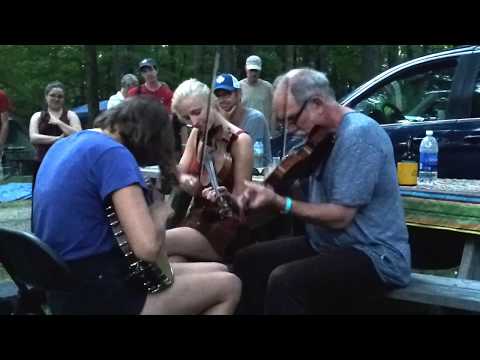 Clifftop 2015 Camp Jam: Bruce Molsky, Allison De Groot & Lena Jonsson play Blackjack Grove