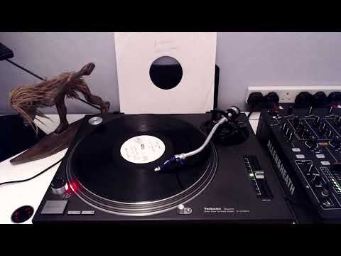 Chris Lake - Carry Me Away Feat. Emma Hewitt (radio edit)