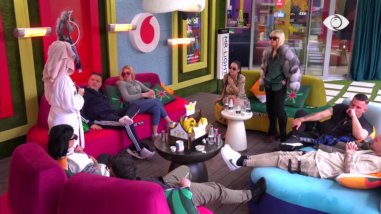 “A dëgjon apo ke goditje?”/ Sërish debat mes Rozës dhe Julianit: Qetësohu mos...