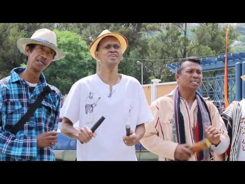 VAMM   Mandihiza Rahitsikitsika 2017 BANDE DEFILANTE