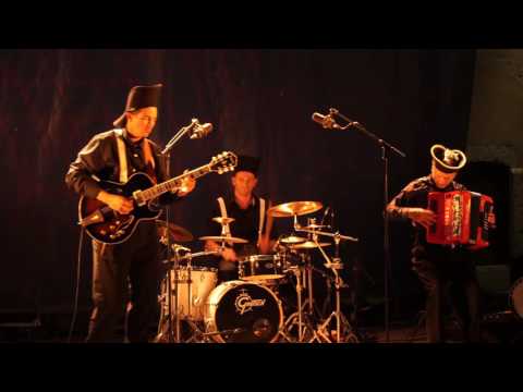 Les Mouchicos - Chelipe