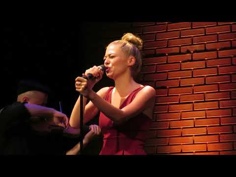 Zoë live im Theater am Spittelberg – Je m'en fous