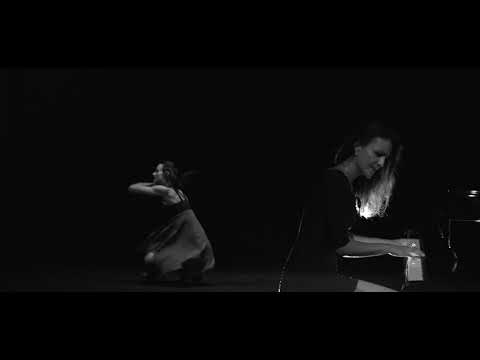 Leila - Bára Kováříková - LEILA - Věřím [OFFICIAL VIDEO]