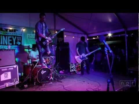 Metz - Wet Blanket (Live at SXSW - Bar 96)