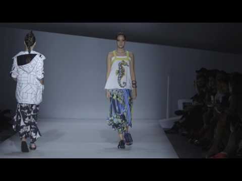 Minas Trend SS18 — Desfile Anne Est Folle