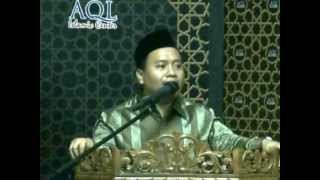 preview picture of video 'Khutbah Jum'at - Ust. Fahmi Salim'