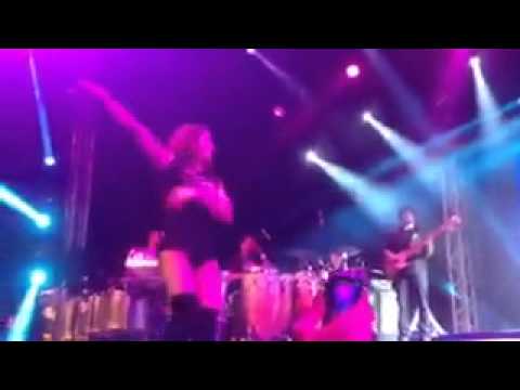 Alinne Rosa e Ivete Sangalo no Barra Music 2013- Pequena eva/Alô paixão/Beleza rara
