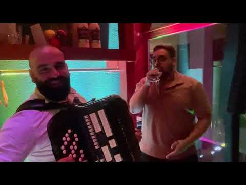 John Ramos e Laginha - A P*ta do IC2 (Só Para Maiores de 18)