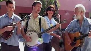 Keep My Skillet Good and Greasy - Abbott Family (mall bluegrass)