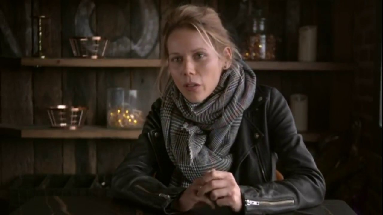 Miniature de la vidéo Brigitte Macron à Truchtersheim : extrait de "Brigitte Macron, un roman français" du film Brigitte macron, un roman français