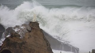preview picture of video 'Hercules Storm 2014 : Massive Wave Sugaar in Biarritz'