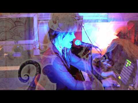 "OCTOPUSSY" (Live-Looping-Kablam # 1)