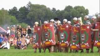 preview picture of video 'Dymarki Świętokrzyskie 2012 - Roman legions in battle'