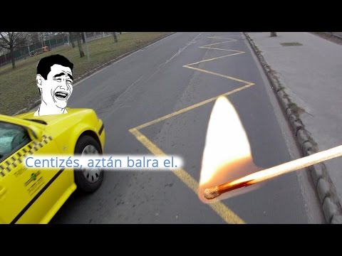 Close pass and turns left - Centizés, aztán balra el