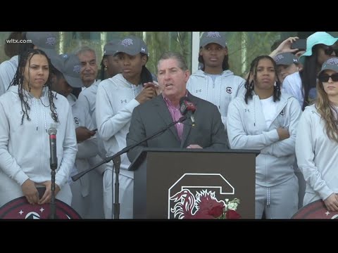 South Carolina Gamecocks AD Ray Tanner gets raise, extension