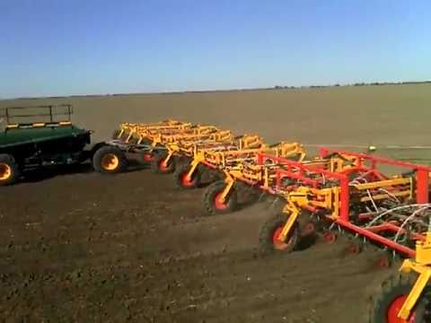 Zell's 214ft sowing rig