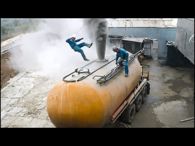 Total Idiots at Work Caught on Camera | Best of 2024 SDDEFAULT Thumbnail