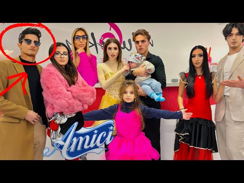 SIAMO ENTRATI AD AMICI CON UN CANTANTE FAMOSO!!!😱 - by Charlotte M.