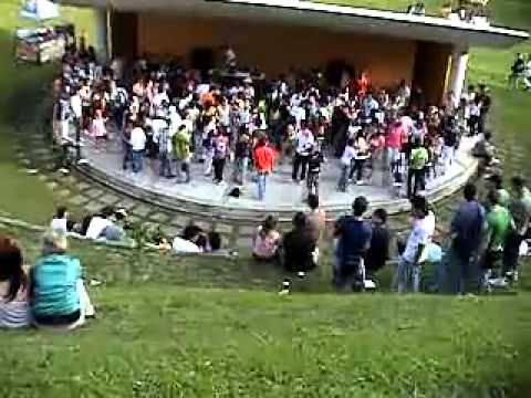 Dancing in the park @ Rafael Markez (ven) Techno city Medellin -Colombia