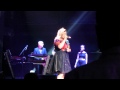 Kelly Clarkson Just Missed The Train